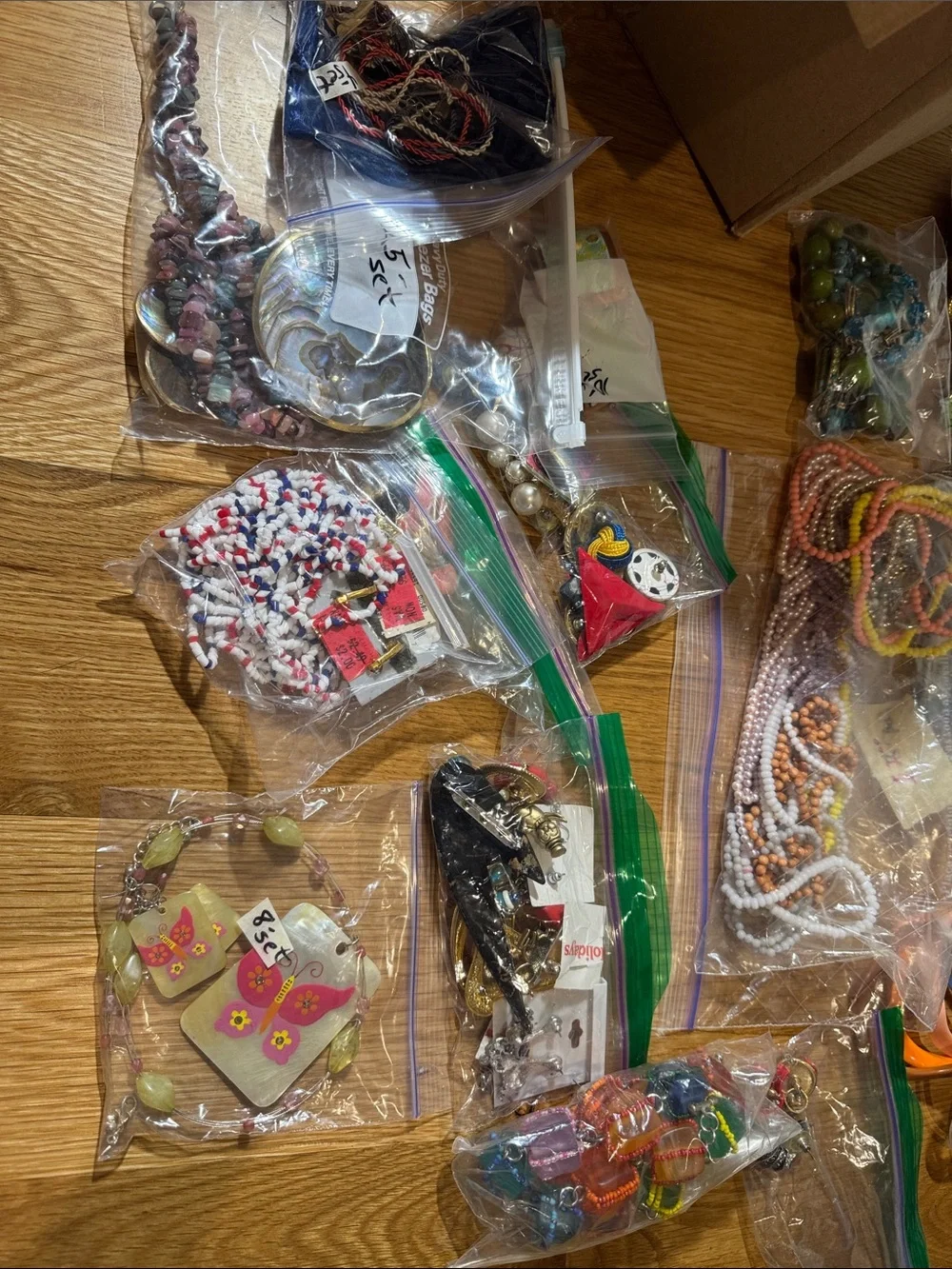 Fashion Jewelry Multicolor Assorted Costume and Vintage Jewelry Lot